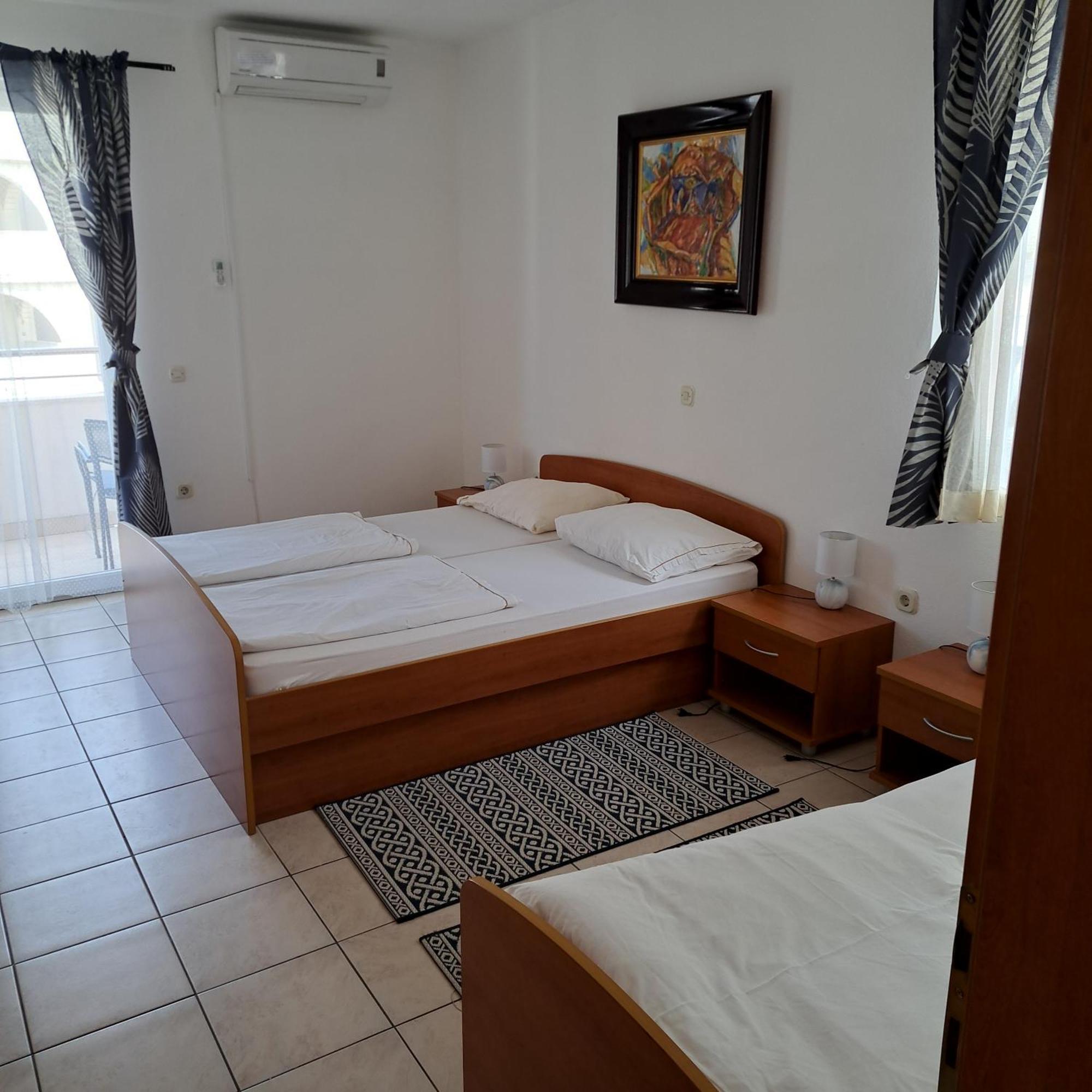 Apartments Vila Adrijana & Fitness Studio Wolf Bv Baška Voda Quarto foto